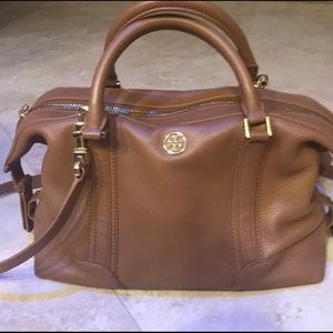 Tory Burch saddle brown Robinson satchel. EUC.